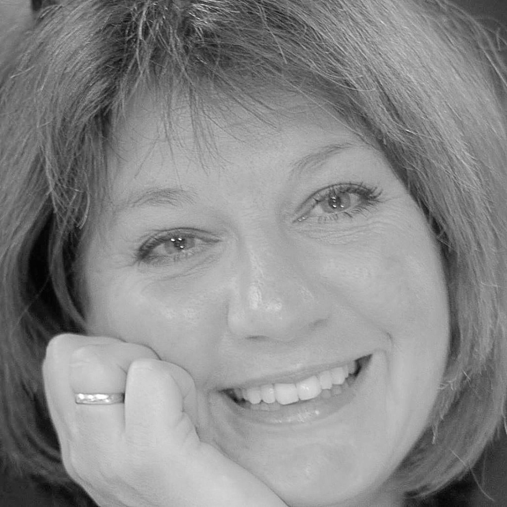 portrait-claudia-sw portrait-claudia-sw